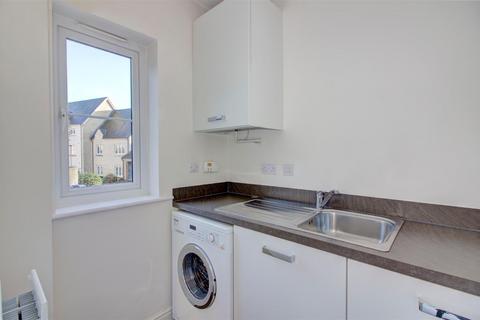 6 Lipman Way, Malmesbury, SN16 9FH