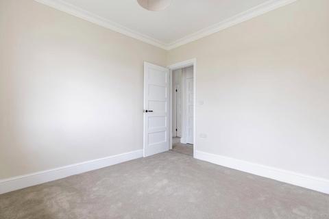 2 bedroom flat to rent, Shernhall Street, Walthamstow E17