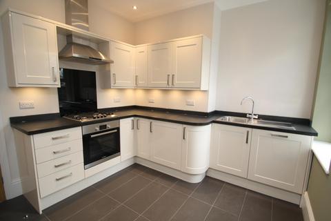 3 bedroom house to rent, East Parade, Ilkley, West Yorkshire, UK, LS29