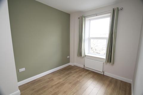 3 bedroom house to rent, East Parade, Ilkley, West Yorkshire, UK, LS29