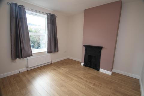 3 bedroom house to rent, East Parade, Ilkley, West Yorkshire, UK, LS29