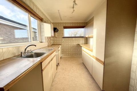 2 bedroom detached bungalow for sale, Gainsborough Road, Dronfield, S18