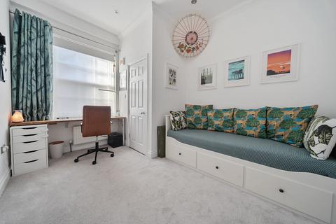Flat 1, Royal Court, 56 Bugle Street, Southampton, SO14 2DX