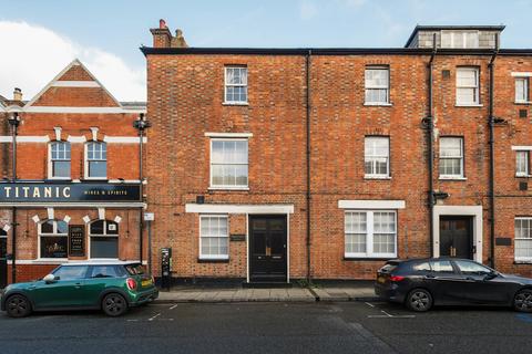 Flat 1, Royal Court, 56 Bugle Street, Southampton, SO14 2DX
