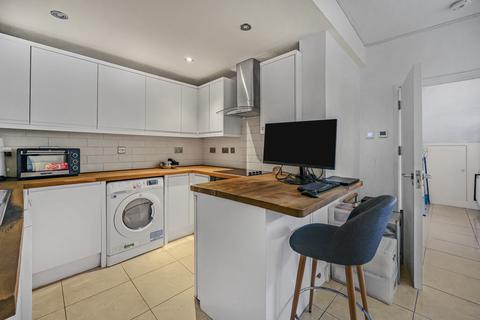 Studio for sale, Girdlers Road, London W14