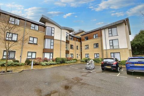 2 bedroom flat for sale, Ferndown