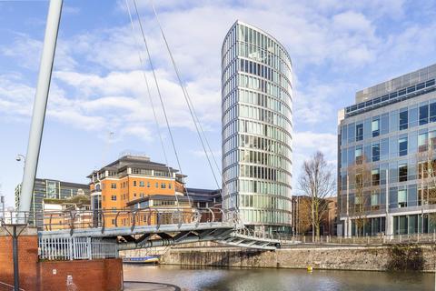 1 bedroom flat to rent, The Eye, Glass Wharf, BS2