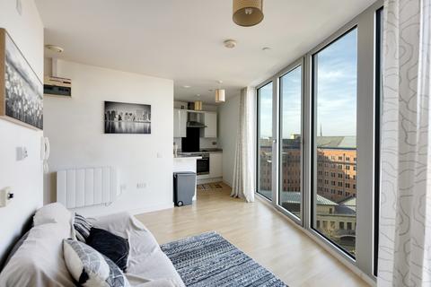 1 bedroom flat to rent, The Eye, Glass Wharf, BS2