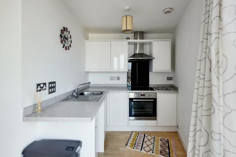 1 bedroom flat to rent, The Eye, Glass Wharf, BS2
