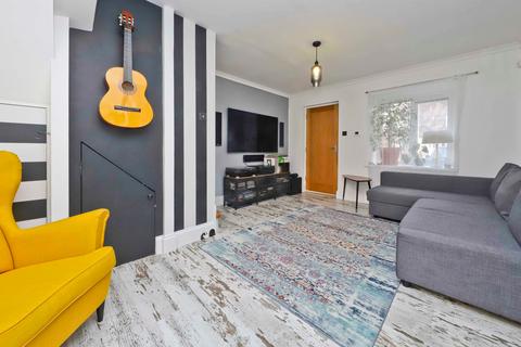 57 Ryeland Close, West Drayton, UB7 8AU