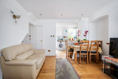 3 bedroom terraced house for sale, Falloden Way, London NW11