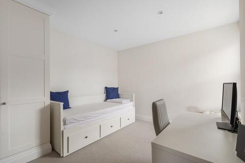 2 bedroom flat for sale, Munster Road, Fulham