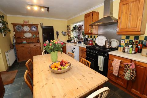 4 bedroom semi-detached house for sale, Eastwood Road, Bexhill-on-Sea, TN39