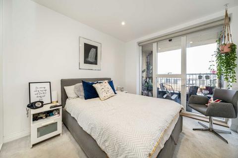 1 bedroom flat for sale, Quayle Crescent, London N20