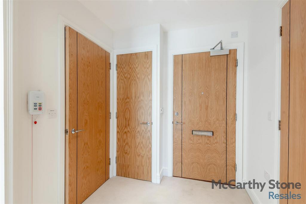 8642353-interior15.jpg