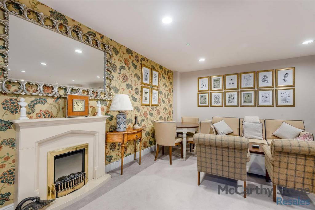 8642353-interior18.jpg