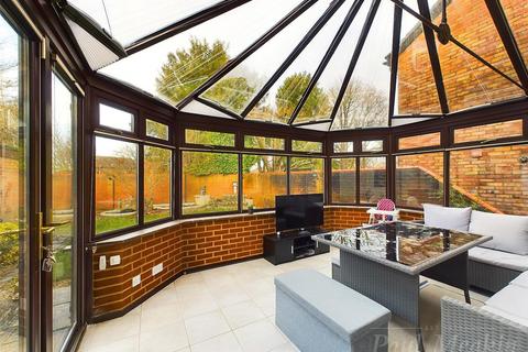 4 Maywater Close, South Croydon, CR2 0RS