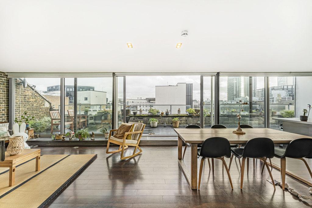 Reception/Kitchen