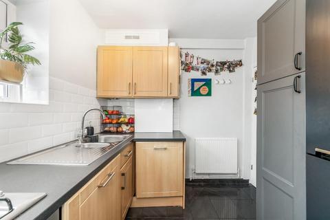 2 bedroom flat for sale, Corona Road, Lee, London