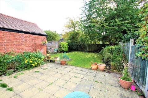 3 bedroom semi-detached house to rent, Russell Drive, Wollaton, Nottingham, Nottinghamshire, NG8