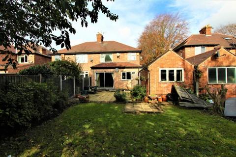 3 bedroom semi-detached house to rent, Russell Drive, Wollaton, Nottingham, Nottinghamshire, NG8