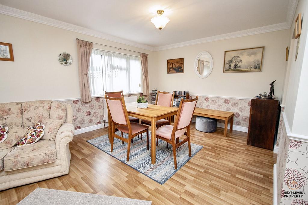 Lounge/Dining room