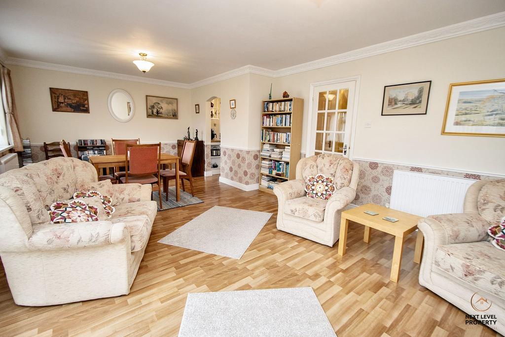 Lounge/Dining room
