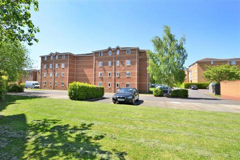 2 bedroom apartment to rent, Ascot Court, Aldershot GU11