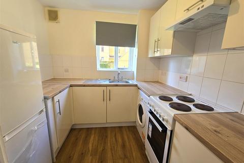 undefined, Ascot Court, Aldershot GU11