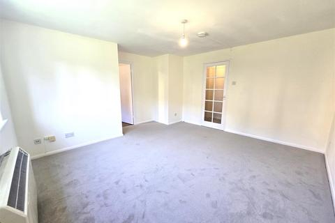 undefined, Ascot Court, Aldershot GU11