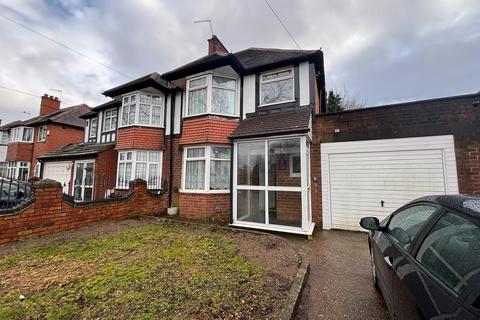 3 bedroom semi-detached house to rent, Marshall Lake Road, Solihull B90