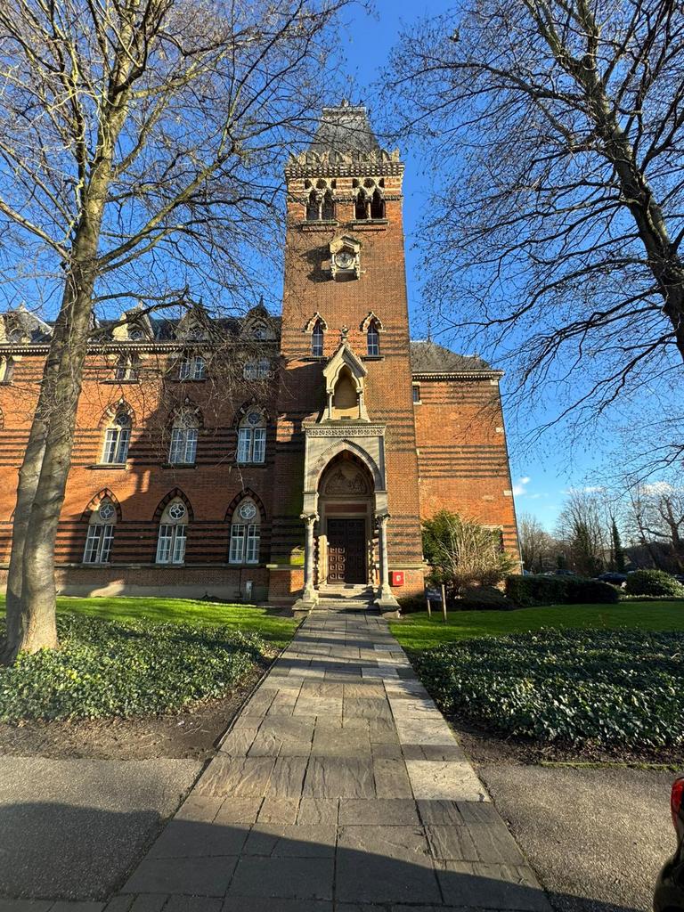 Stunning 2 Bedroom Apartment