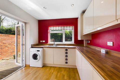 4 bedroom house to rent, Beech Grove , Guildford, Surrey