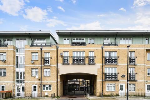 17 Locksons Close, London, E14 6BH
