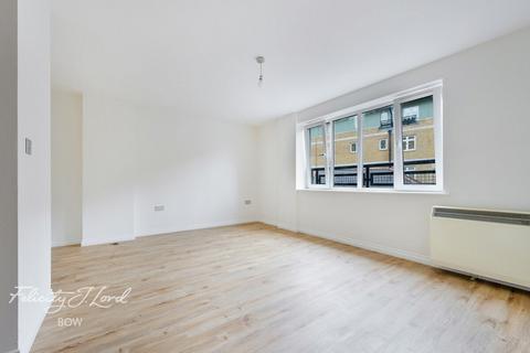 1 bedroom apartment for sale, Locksons Close, London