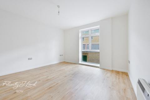 17 Locksons Close, London, E14 6BH