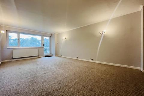 2 bedroom apartment to rent, Cedar Lodge, NG7