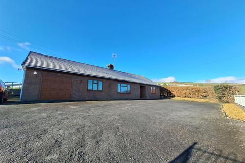 3 bedroom detached bungalow to rent, Van, Llanidloes, Powys