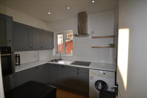 2 bedroom flat to rent, Kings Road, LONDON, NW10