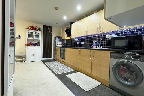 2 bedroom apartment for sale, Westside Apartments, 69 Roden Street, Ilford, IG1