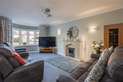 5 bedroom detached house for sale, Hawthorn Lane, Pickering