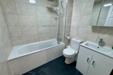 1 bedroom apartment to rent, Garth Court, Harrow HA1 2ER