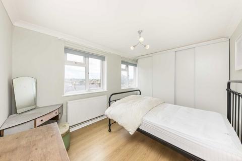 2 bedroom flat to rent, St. Asaph Road, London SE4