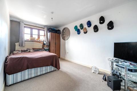 3 bedroom terraced house for sale, Gosport Road, London