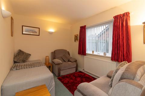 2 bedroom semi-detached bungalow for sale, Whitton Way, Newcastle Upon Tyne