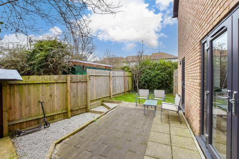 4 bedroom end of terrace house for sale, Ramsgate Road, Margate, Kent