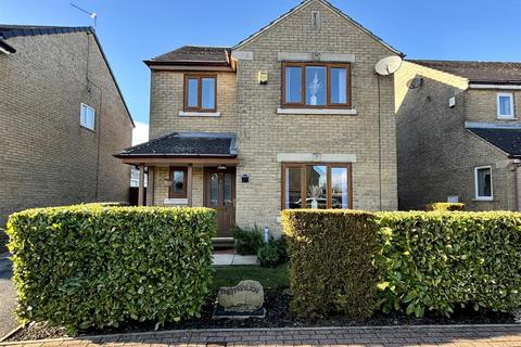 3 bedroom detached house for sale, Lewis Close, Bradford BD13