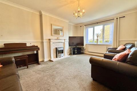 3 bedroom detached house for sale, Lewis Close, Bradford BD13