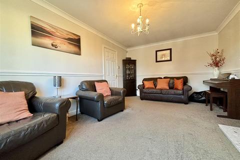 3 bedroom detached house for sale, Lewis Close, Bradford BD13