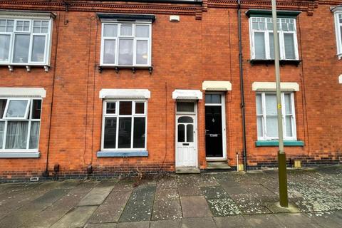 3 bedroom terraced house to rent, Adderley Road, Leicester